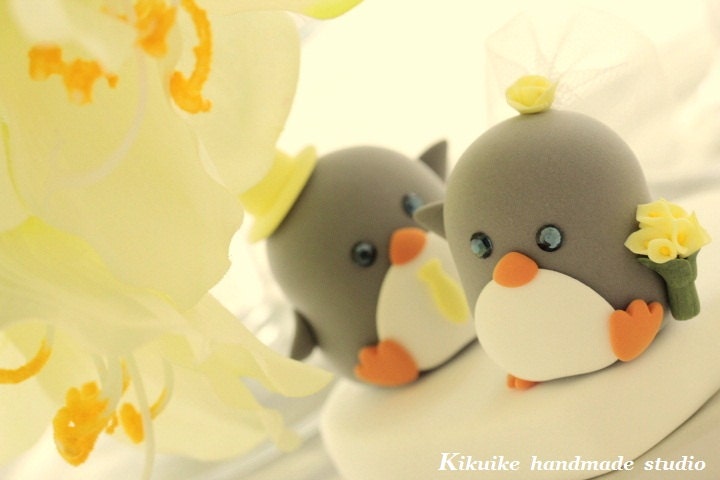 Dancing  penguins bride and groom Wedding Cake Topper