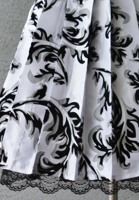Pleated Knee Length Skirt Silver And Black Velvet Flocked Taffeta 50s Style With Side Pockets