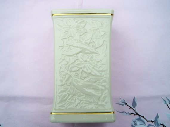 Vintage Lenox China Hummingbird Vase 24K Gold Trim MWT