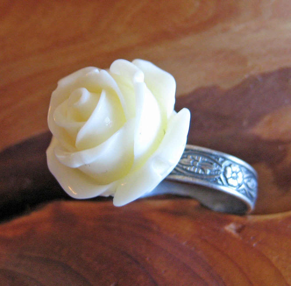 Ivory Cream Rose Flower Adjustable Ring