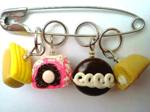 Stitch markers - Hostess Snack Cake /for knitting Needles / Twinkie