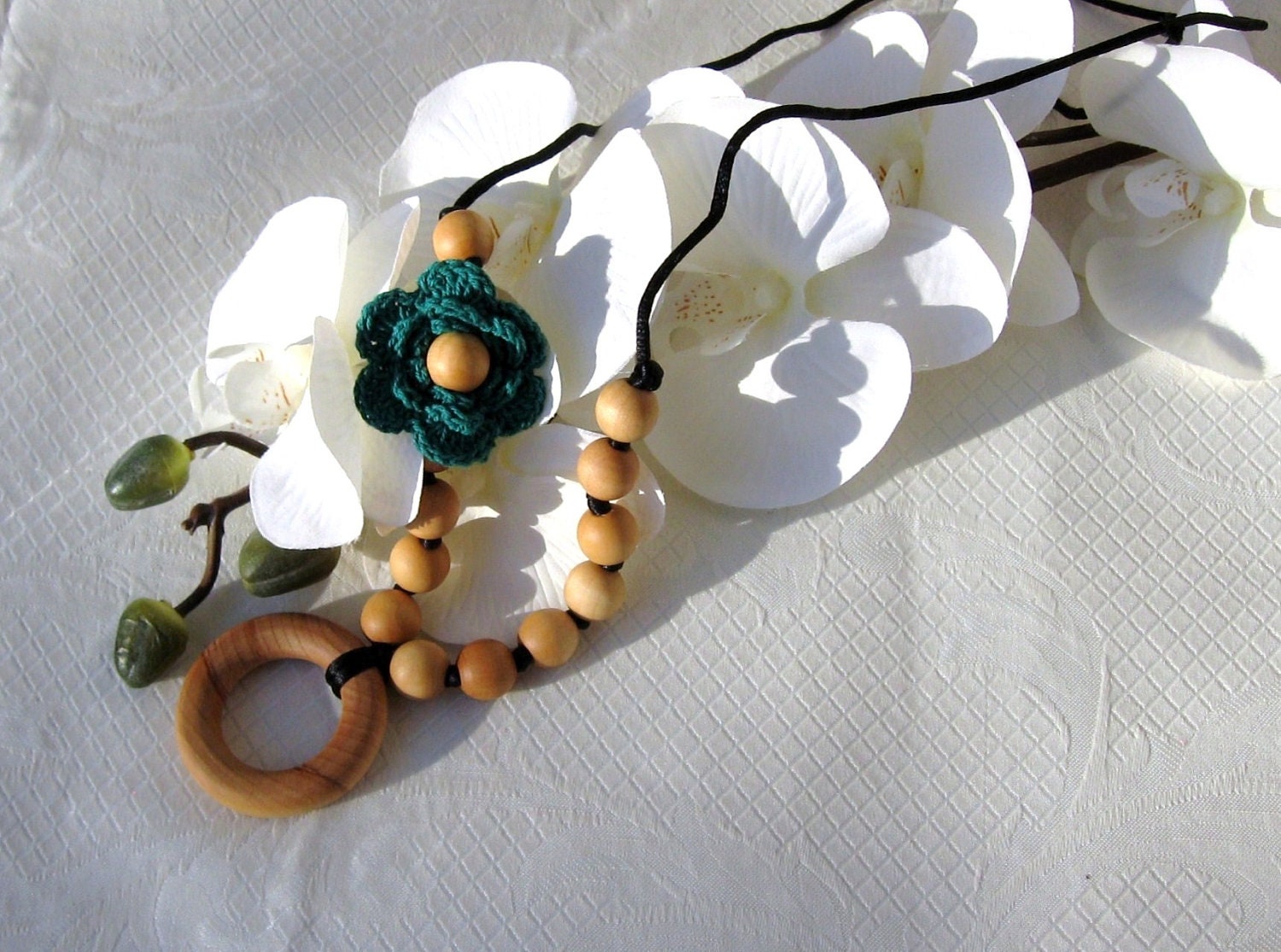 Nursing Necklace Teething Ring Necklace with Dark Teal Green Crochet Flower