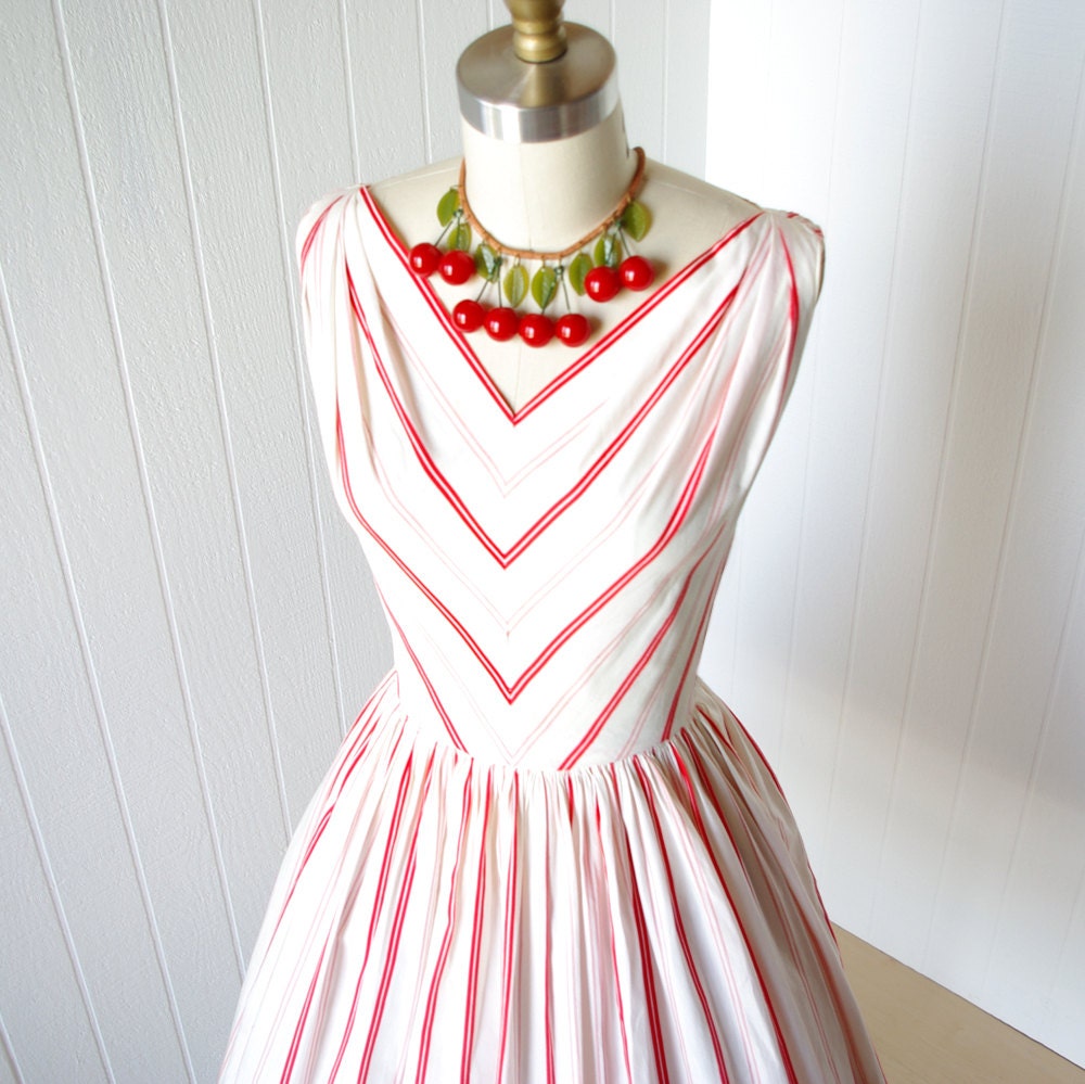 vintage 1950's dress ...fabulous SPORTLANE DEB saks fifth avenue white red woven chevron stripes cotton full skirt pin-up sun dress
