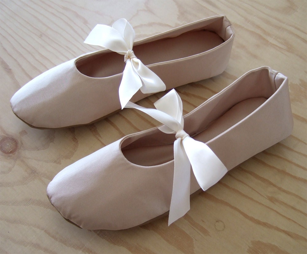 Size  6 - Bridal Flat