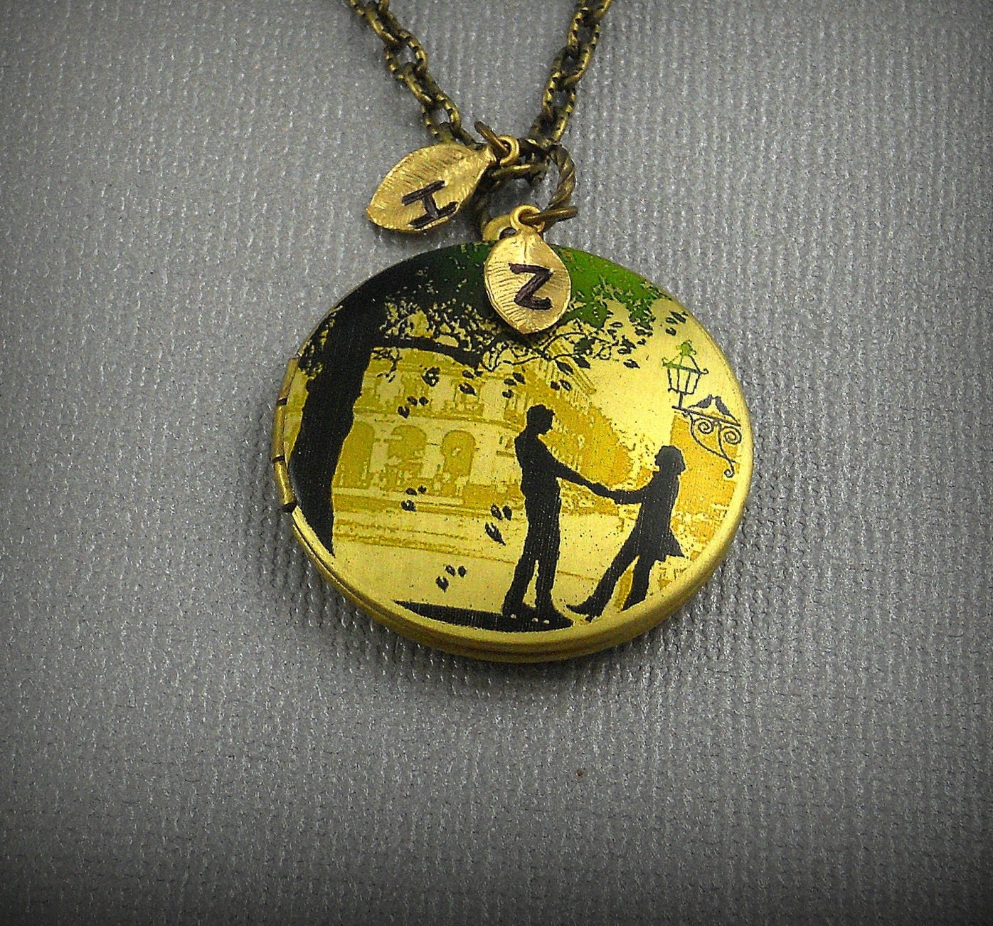 Sale Photo Locket, Rumantic, Personalized Gold Plated Leaf Customized Initial JE t'AIME-   Locket Necklace