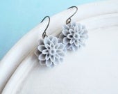 Flower Necklace and Earring Set - Grey Mum and Brass