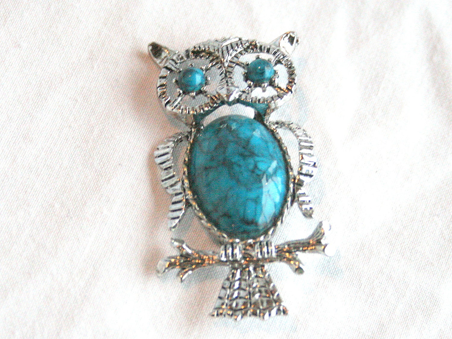 Vintage 1970s Owl Figural Brooch Faux Turquoise Silver Retro Pin Signed Gerrrys