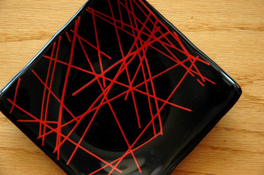 Black and Red Mini Dish