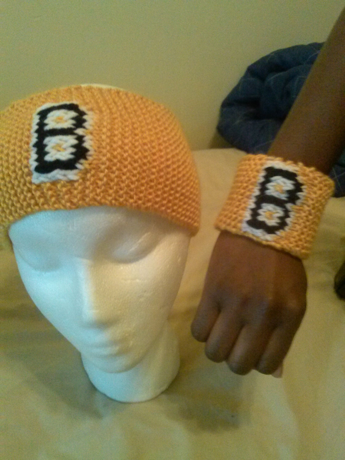 Boston Bruins Handknit Headband and Wristband set, Free Shipping in US