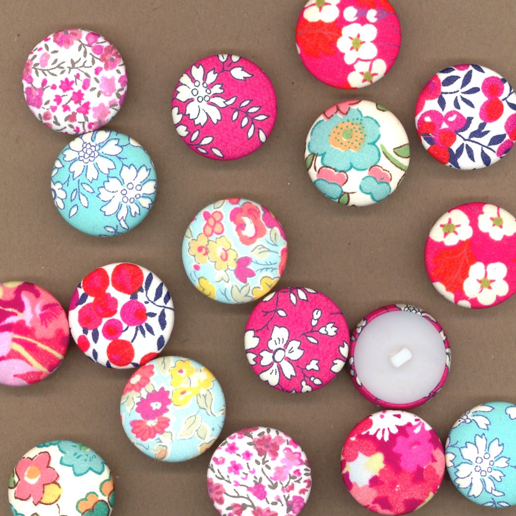 Liberty of London Tana Lawn Fabric Covered 1 inch Buttons