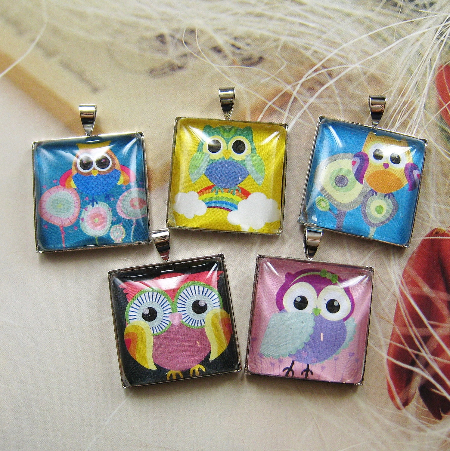 Handmade cute owl glass pendant/charm - 5 pcs (PA-E-Set E)