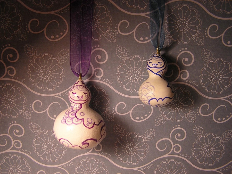 Gourd Doll Sisters - Snowstorm