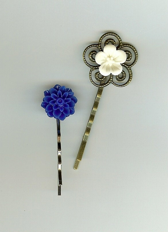 2 Bobby Pins, Mum & Plummeria in Royal Blue and White FREE USA SHIPPING