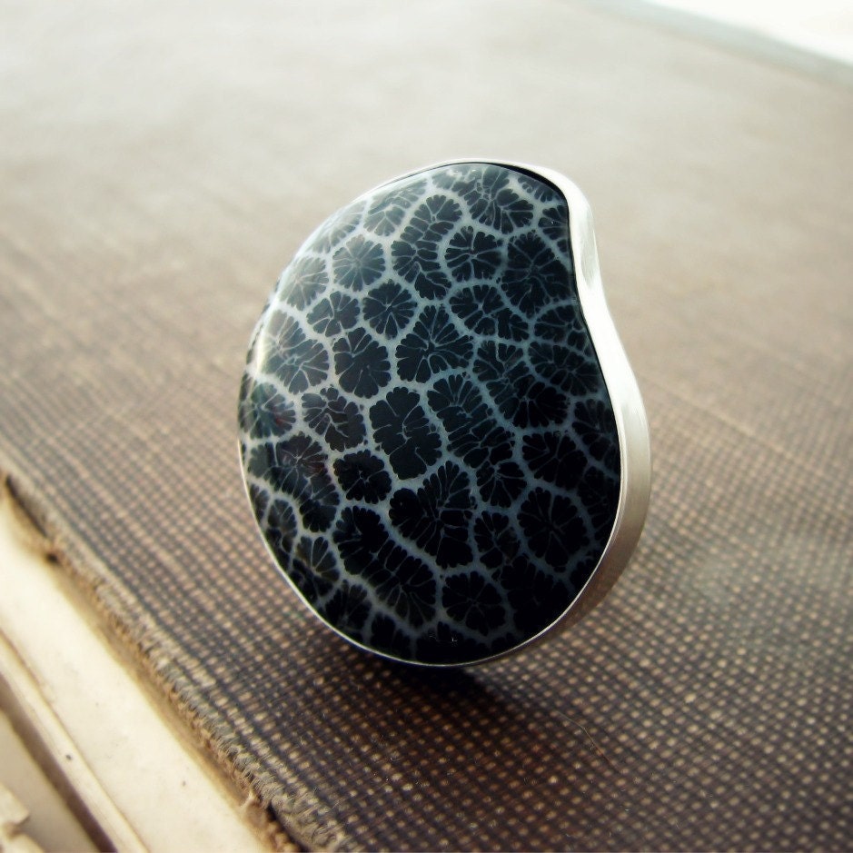 Silver ring, bezel set metalwork ring, black coral sterling silver statement ring size 6 - Deepwater dark matter