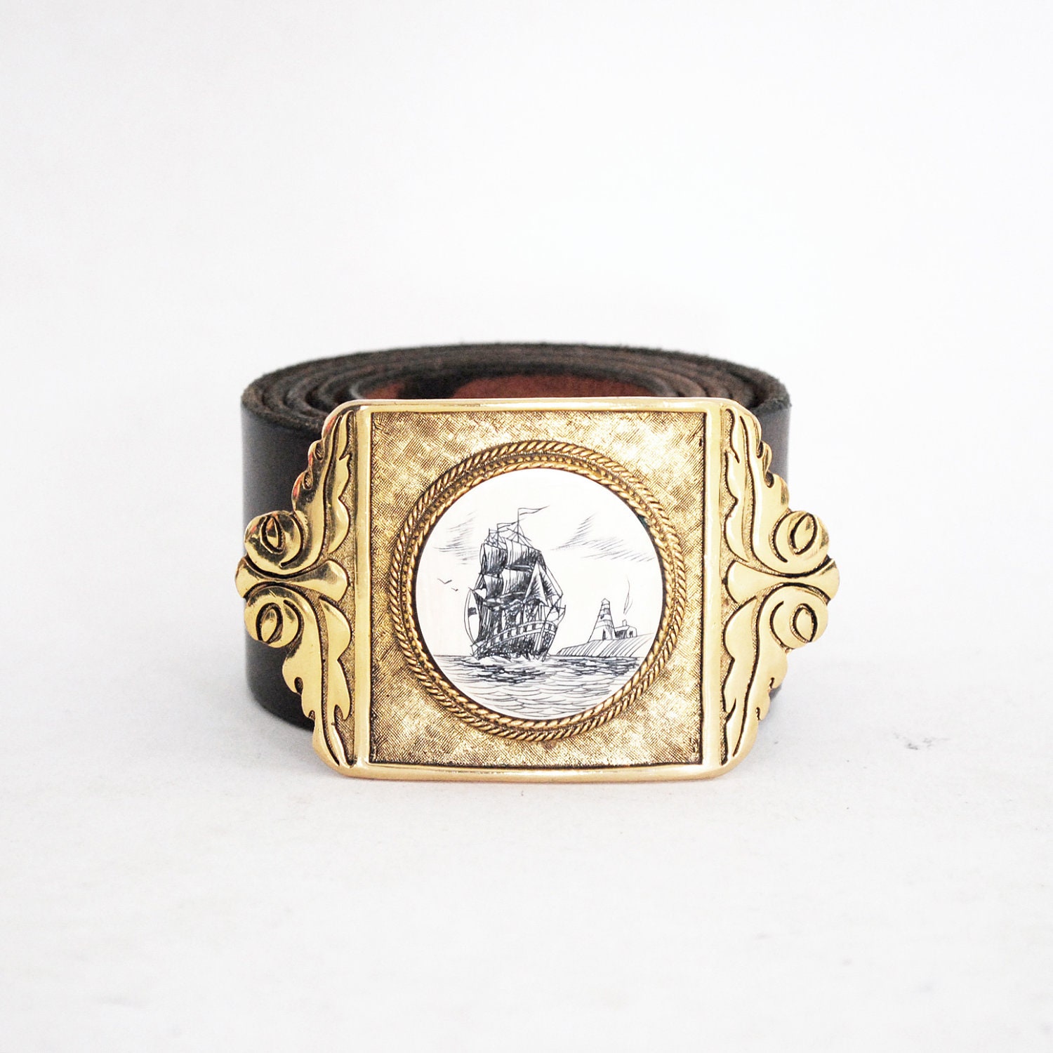 Nautical Etched Scrimshaw Pirate Ship Thick Chestnut Leather Hip Belt