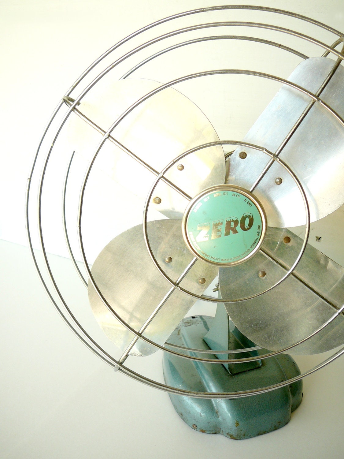 Vintage Zero Fan Aqua Metal Large