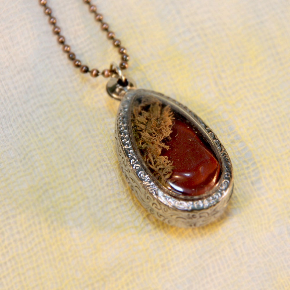 Miniature terrarium window locket with red jasper. Natural green woodland moss. Medium length ball chain