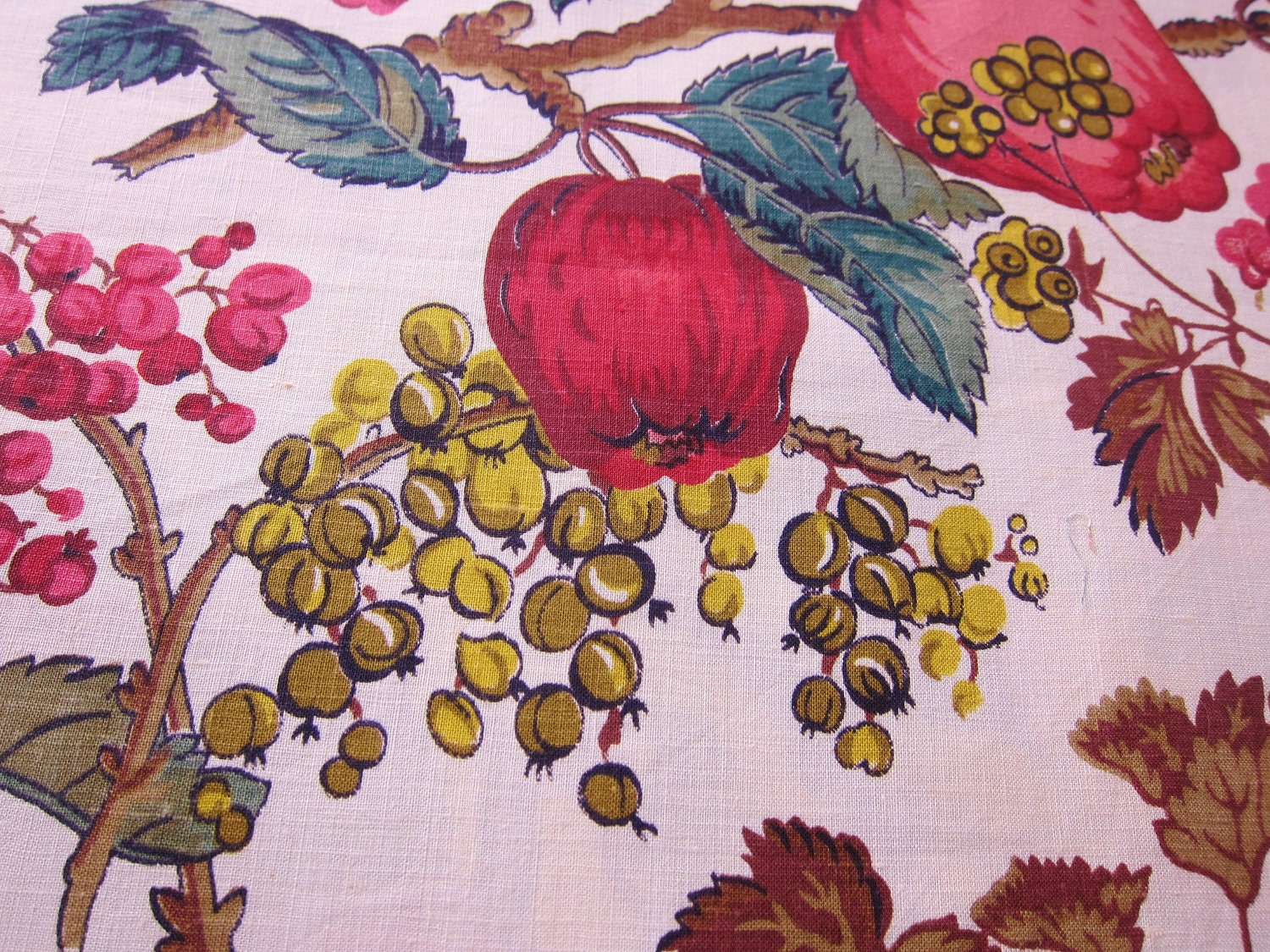 Lot 1930s vintage cotton  FALL FRUITS upholstery cushions 30s decor