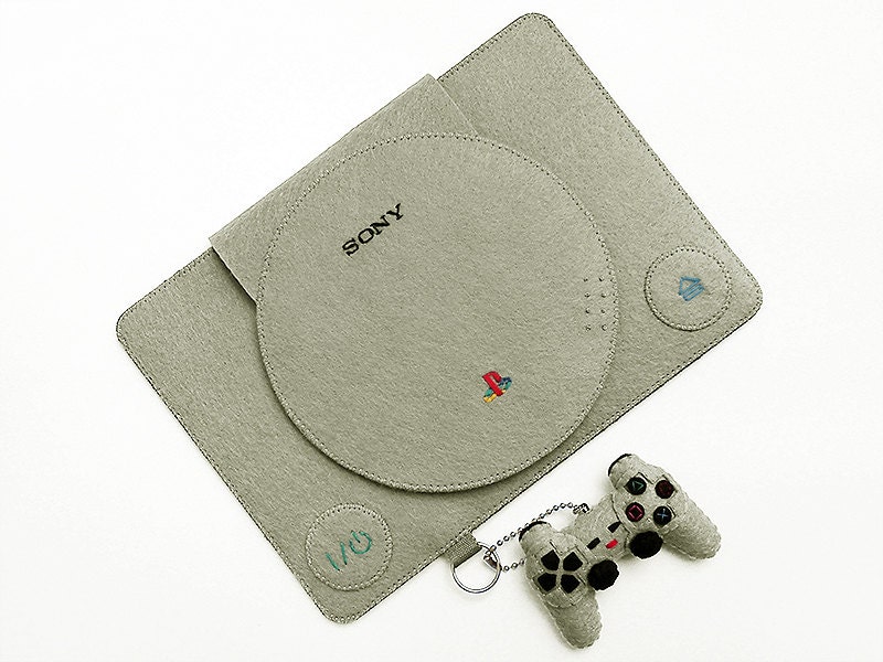iPad Mini / Nook: Playstation Felt Case