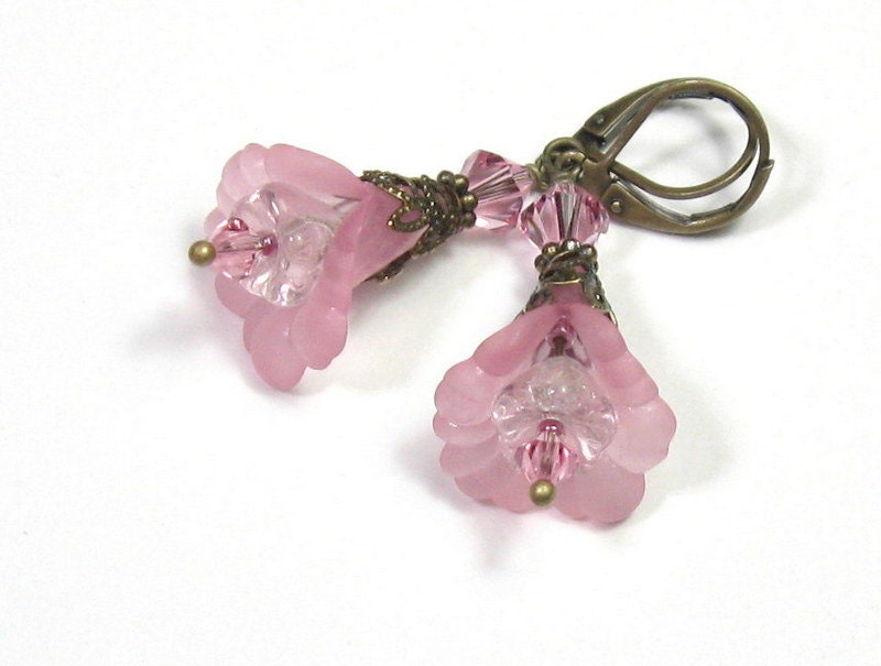 Pink Flower Earrings, Lucite Flowers, Swarovski Crystal, Vintage Style, Romantic Jewelry, Bridesmaids Gift, Womens Accessories, For Her