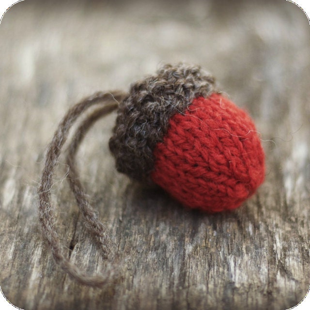 Knit Acorn Christmas Ornament Pattern- Rustic, Natural Holiday Decor - KNITTING PATTERN - As seen on Canadian Living