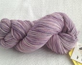 Pale Lilac Sock Yarn Kettle Dyed Hand Dyed sockyarn 463 yards hand painted semi solid