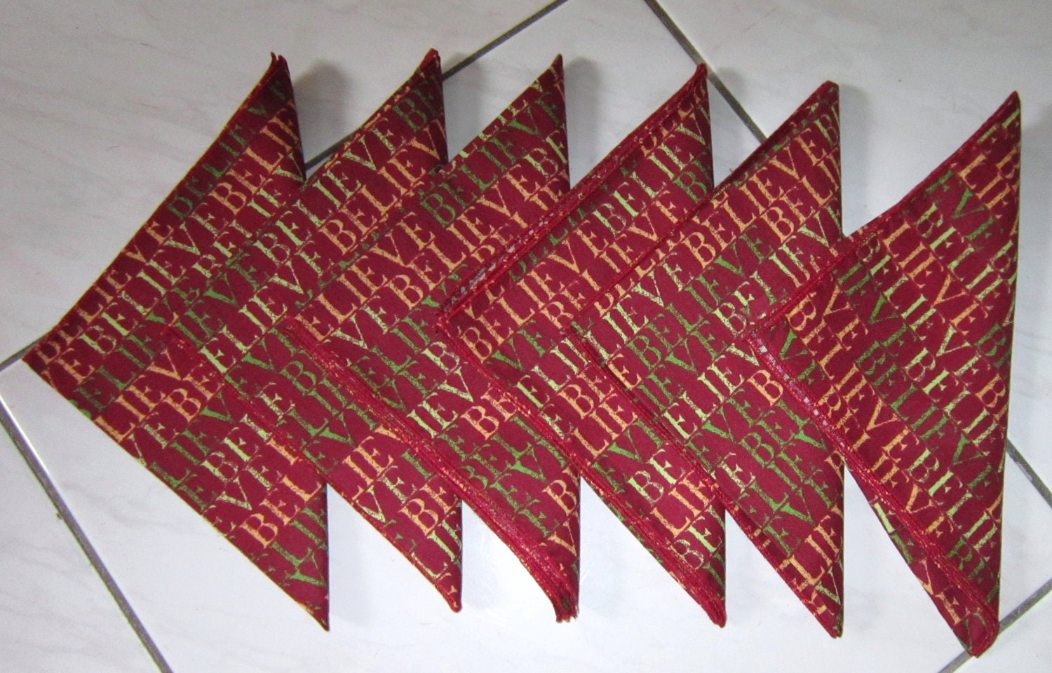 Napkins Christmas Red Green Kitchen Table Linens Tablecloth Table Runner Dining room Room Decor Home Decor Decorations Mantel Ornaments