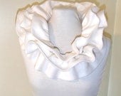 Fleece scarf with elastic ruffle winter white ivory - blissfulturtle
