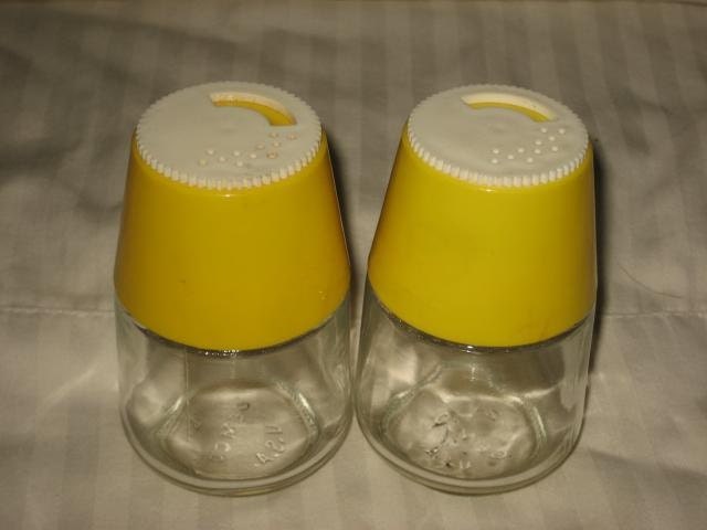 Vintage Gemco Glass & Yellow / White Plastic Salt and  Pepper Shakers