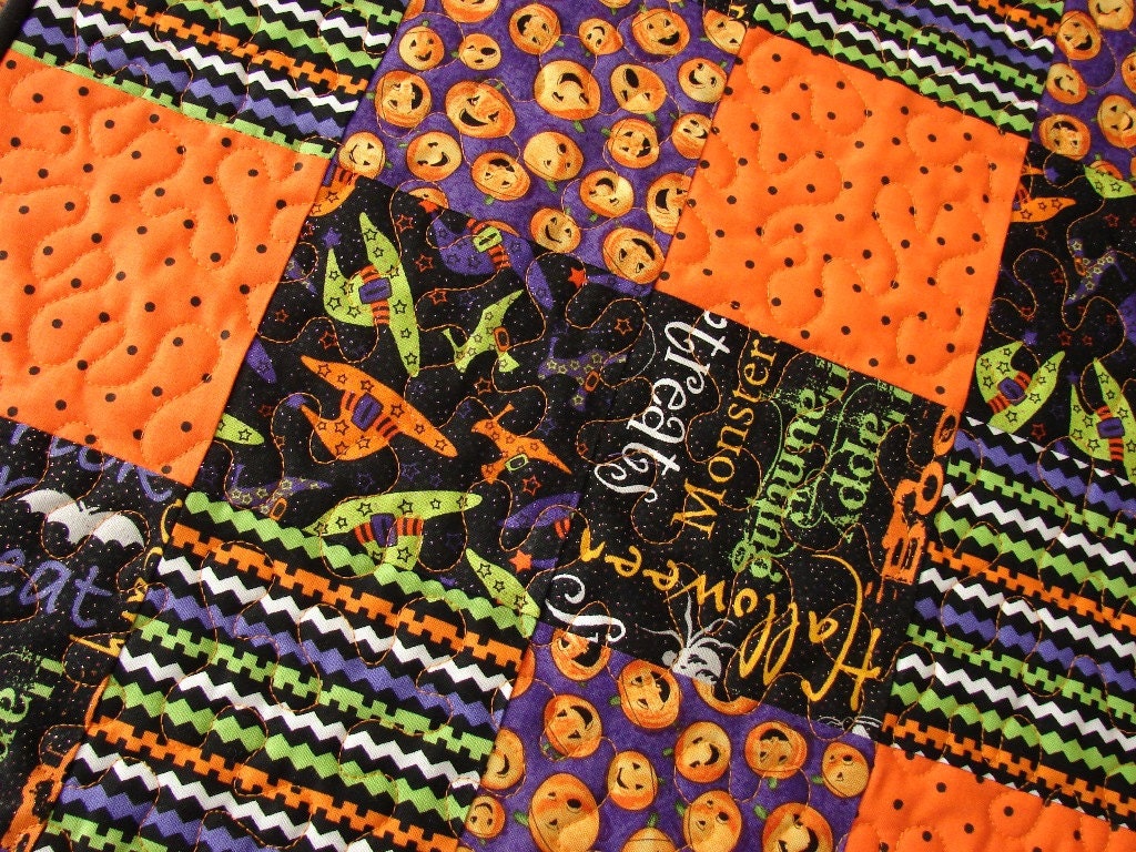 Table Runner for Halloween Witch Hats and Pumpkins