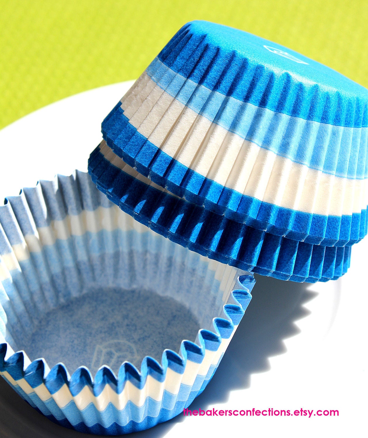 SALE- Blue Swirl Cupcake Liners Baking Cups (90 count) Half Price Sale!