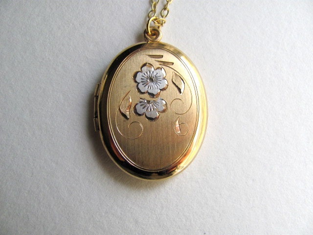 Stunning vintage 14k gold oval locket, etched engraved floral design with silver flowers, 1950s or 60s, on long delicate gold chain
