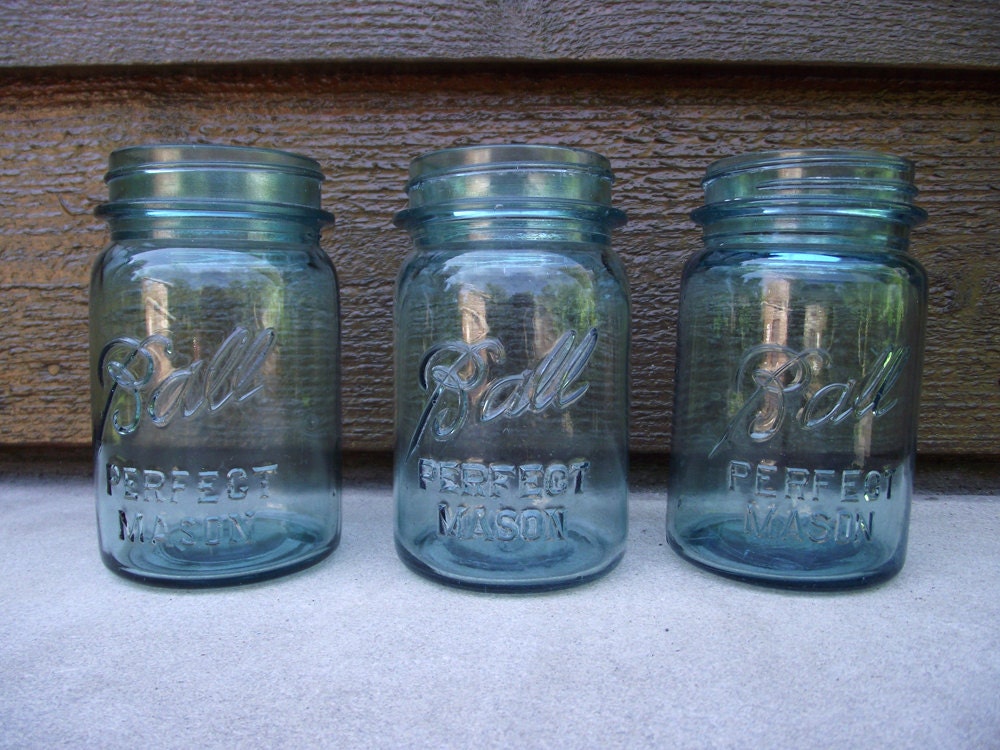 3 Aqua Blue Vintage Ball Pint Perfect Mason Jars