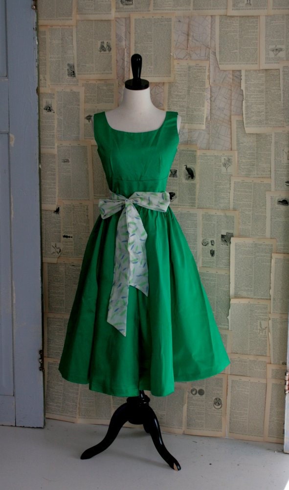 Vintage 1950s Dress 50s Emerald Green Satin Dress Full Skirt Party Cocktail Dress Womens Size Small