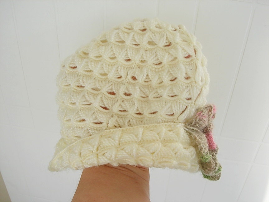 Cream Knit Chunky children beanie,crochet hat with flower