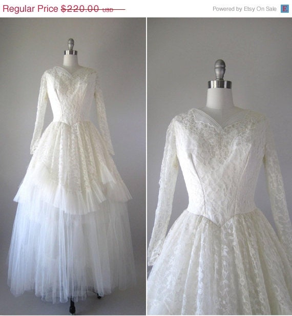 20% off SALE Vintage 1950s Wedding Dress // 50s Lace and Tulle Gown // Only You