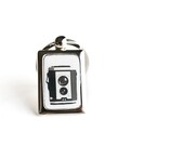 Christmas Gift for photographers, keychain, Stocking stuffer, Holiday, vintage camera, metal keychain with resin, coworker - Raceytay