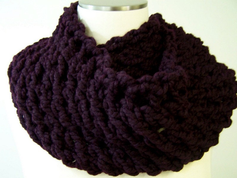 Chunky Knit Infinity Scarf, Chunky Loop Scarf, Eternity Scarf, Knit Cowl, in Eggplant Purple Aubergine