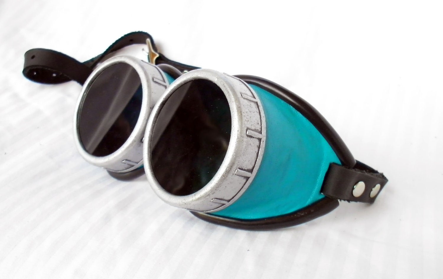 Choose your color basic leather steampunk goggles