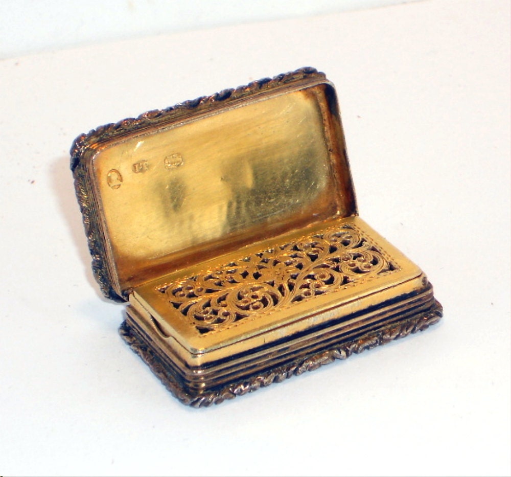 Vintage 1825 William IV Vinaigrette, Antique, Snuffbox, Art, Home