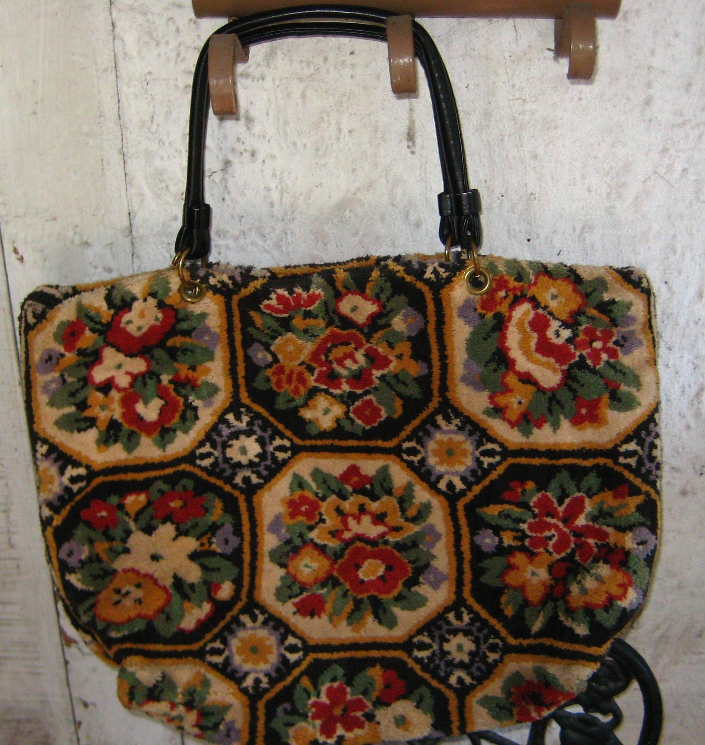A Spoon Full Of Sugar helps The Medicain Go Down Great Floral Carpet bag Nice size