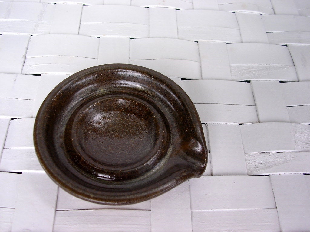 Spoon rest holder dish brown glaze