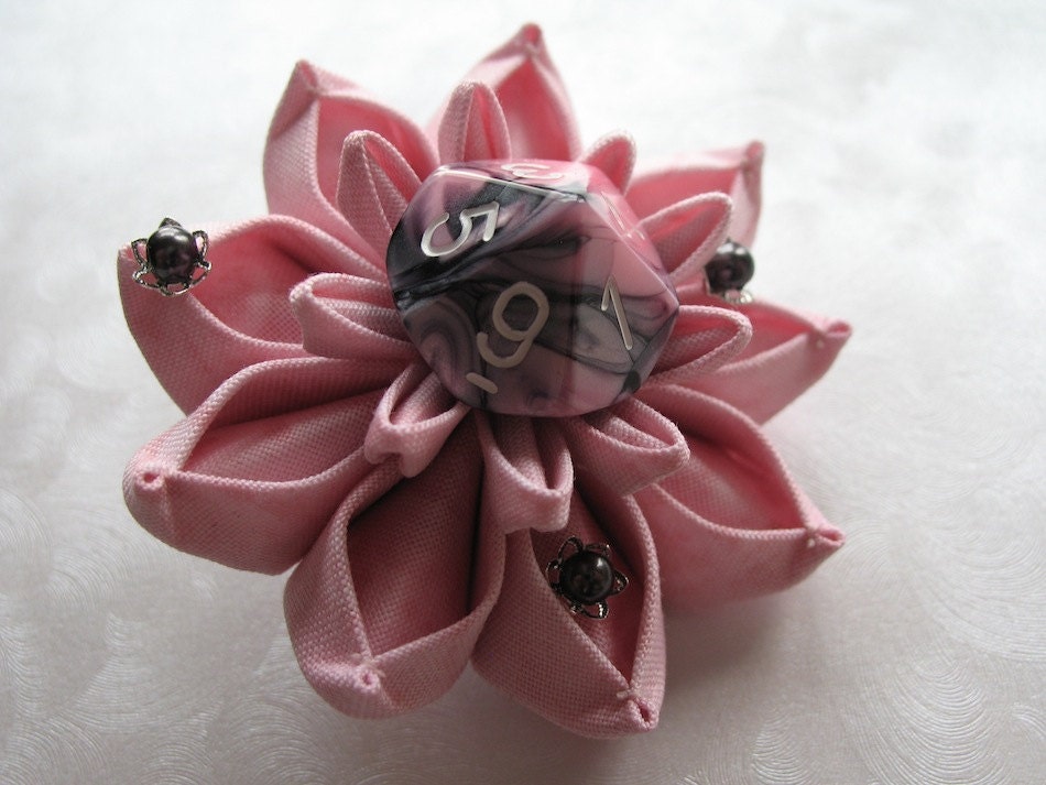 Bubblegum Beebles Kanzashi Dice Flower Hair Clip