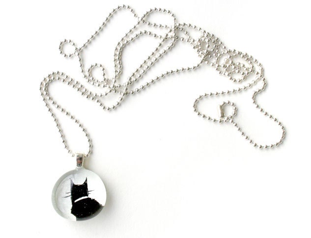 Black cat necklace