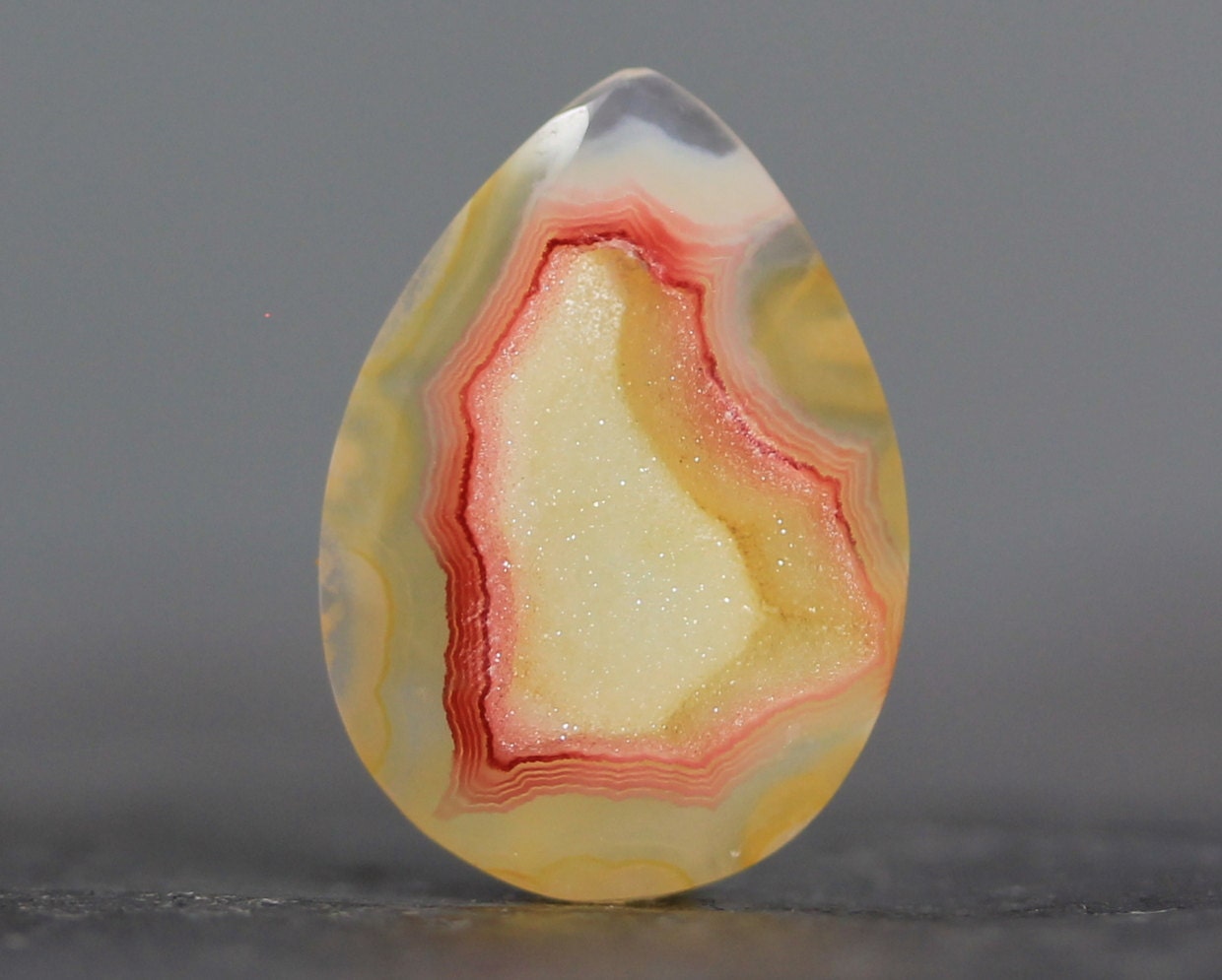 CLEARANCE - SALE - Sparkling Crystals - Geode Druzy Gem - Tiny Drusy Cabochon - 21mm (3314)