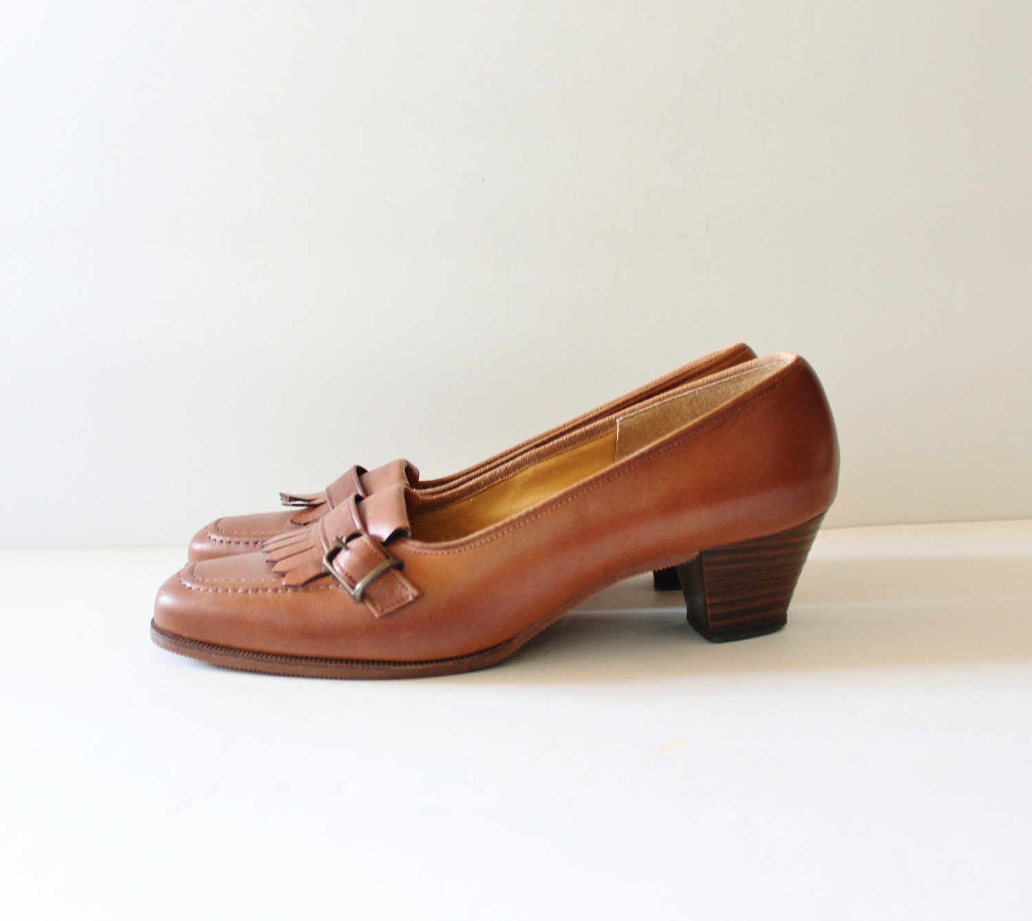 Vintage 70s FRINGE Stacked Heel Loafers - Caramel Leather Cobbies - Women 7 Narrow