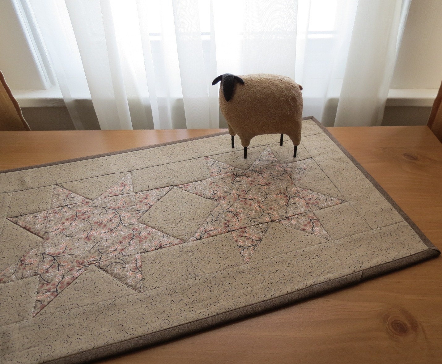Tumbleweed Stars Quilted Table Runner