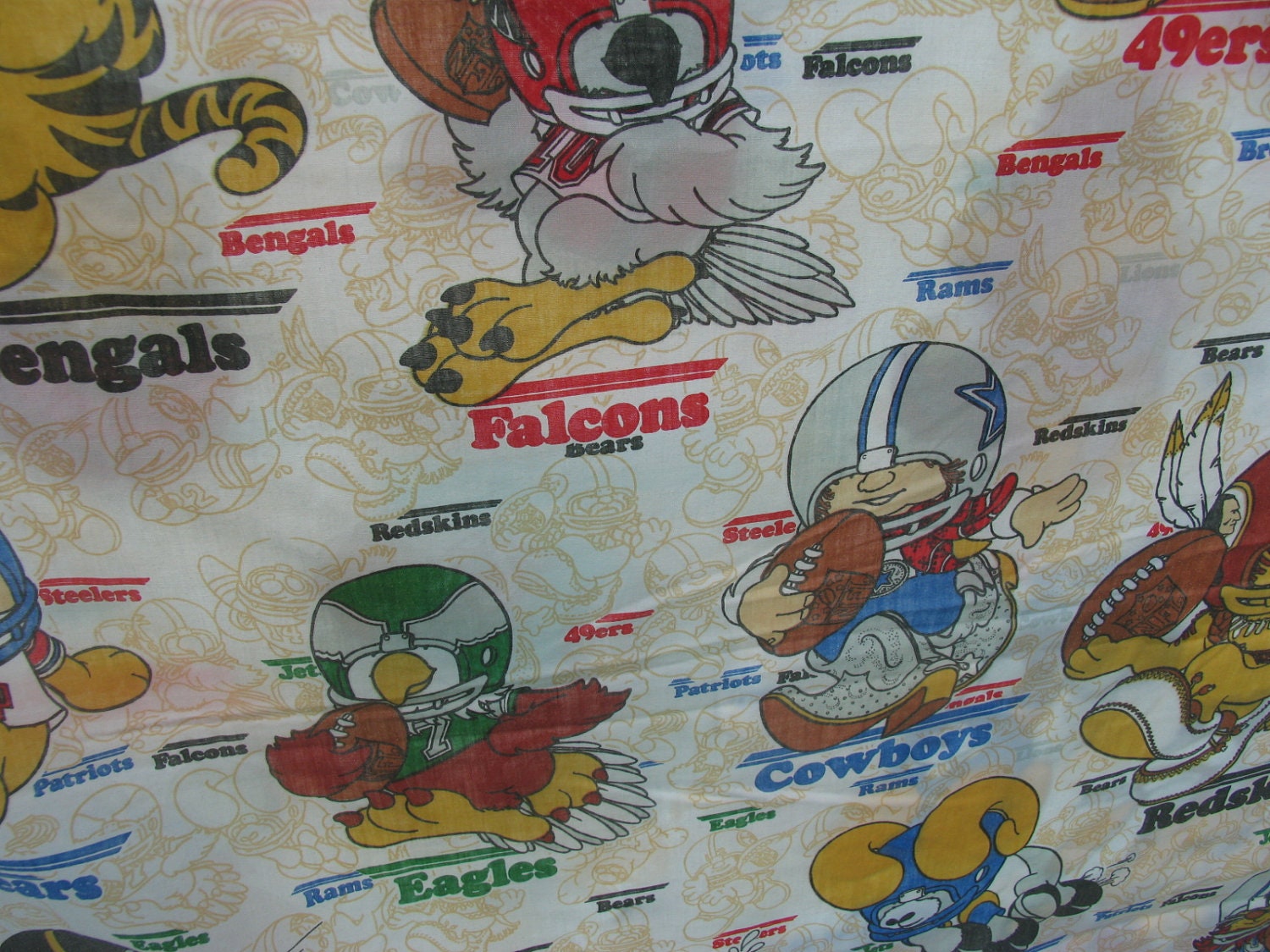 Sheet Twin Flat or Top Sheet Football Sheets Falcons, Bengals, Steelers, Redskins, Bears, Cowboys