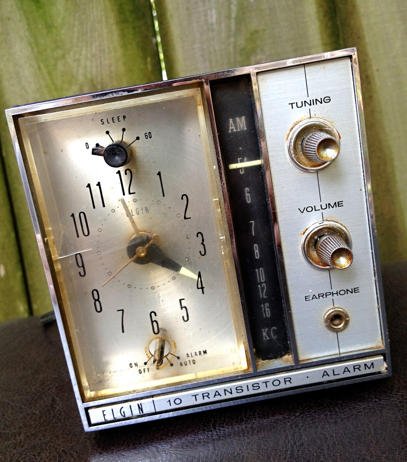 vintage Elgin clock radio - 1960s transistor radio/alarm clock
