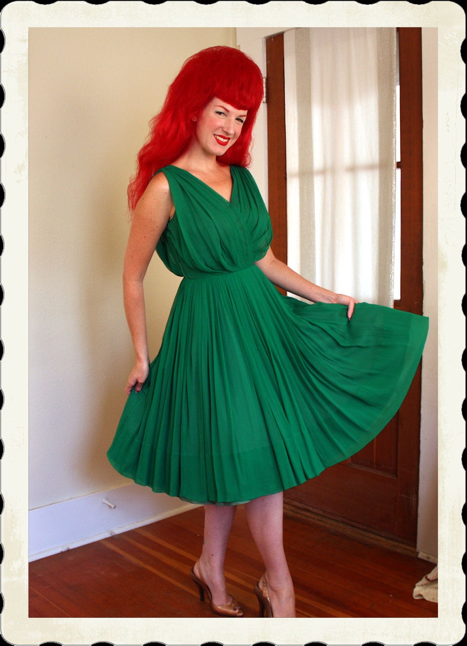 RARE & Killer 1950's Rich Emerald Green Silk Chiffon Grecian Pleated New Look Party Dress by Kimie - Elizabeth Taylor Style - VLV - Size M